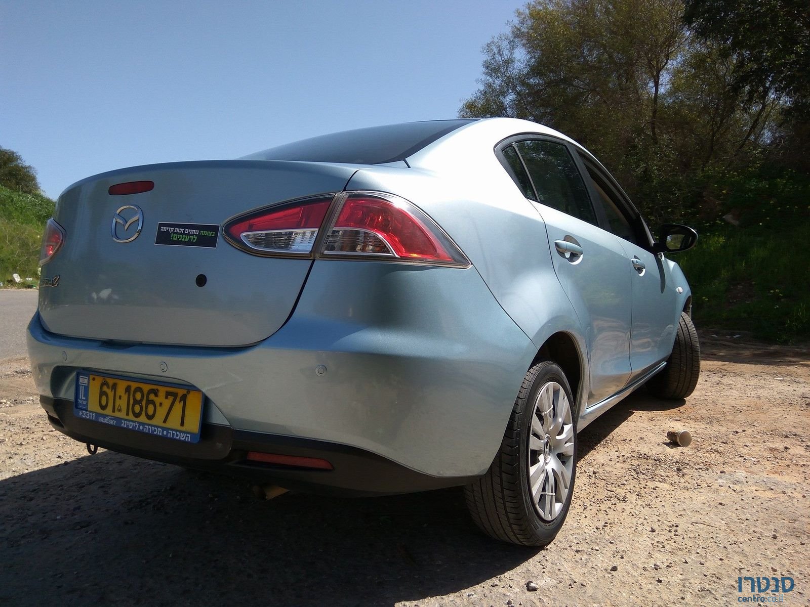 2011' Mazda 2 photo #6