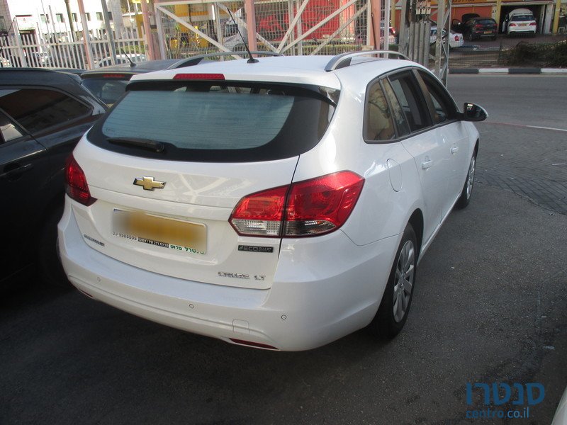 2013' Chevrolet Cruze photo #2