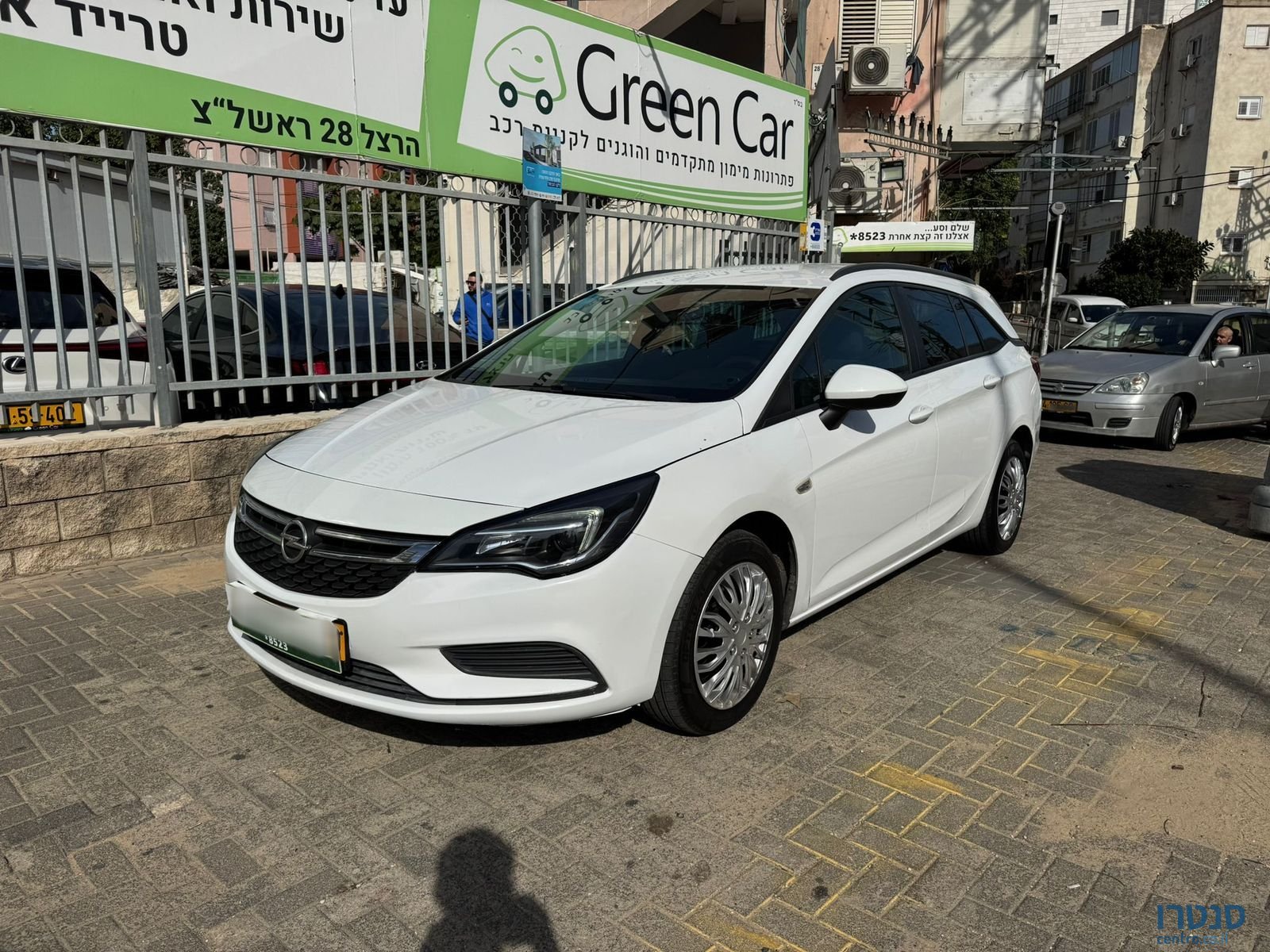 2017' Opel Astra photo #1