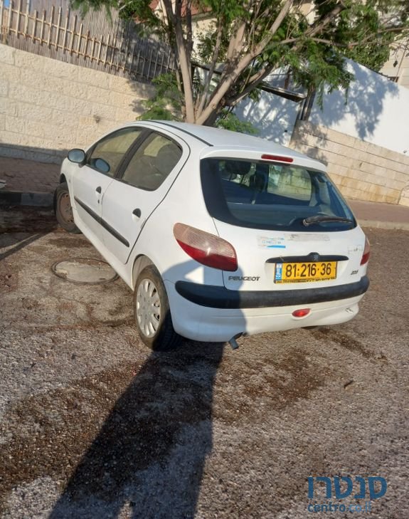 2002' Peugeot 206 פיג'ו photo #3