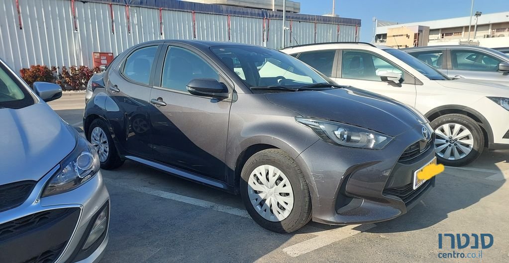 2020' Toyota Yaris טויוטה יאריס photo #4
