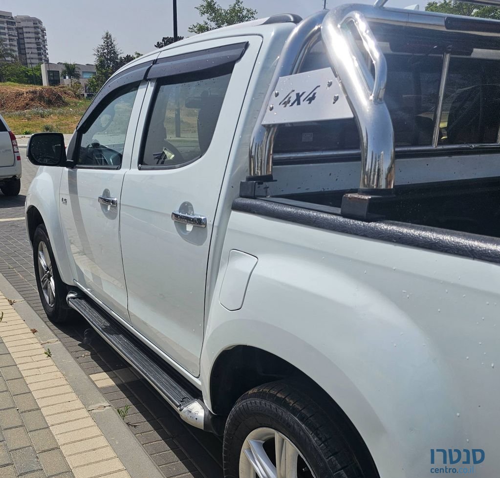 2018' Isuzu 4X4 D-Max איסוזו photo #1