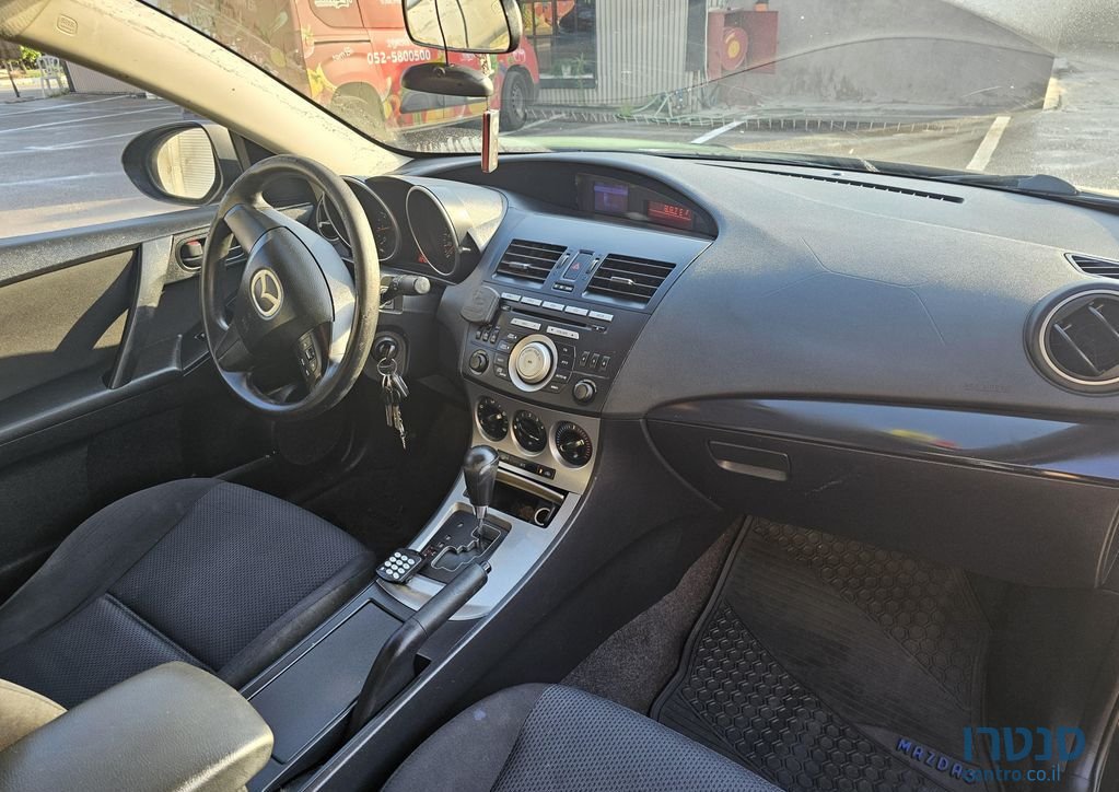 2011' Mazda 3 מאזדה photo #4