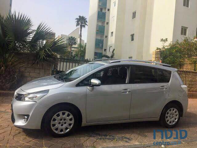 2013' Toyota Verso photo #1