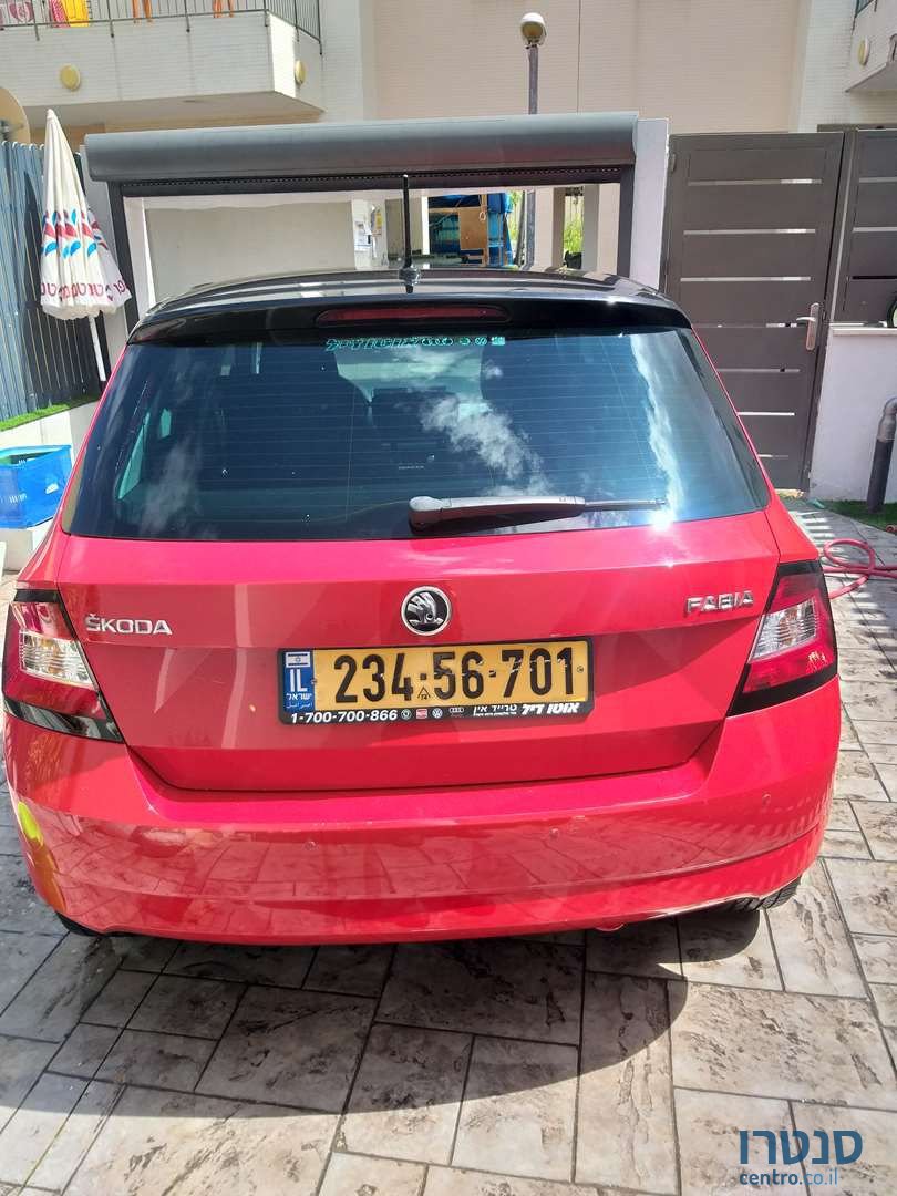 2017' Skoda Fabia סקודה פאביה photo #4