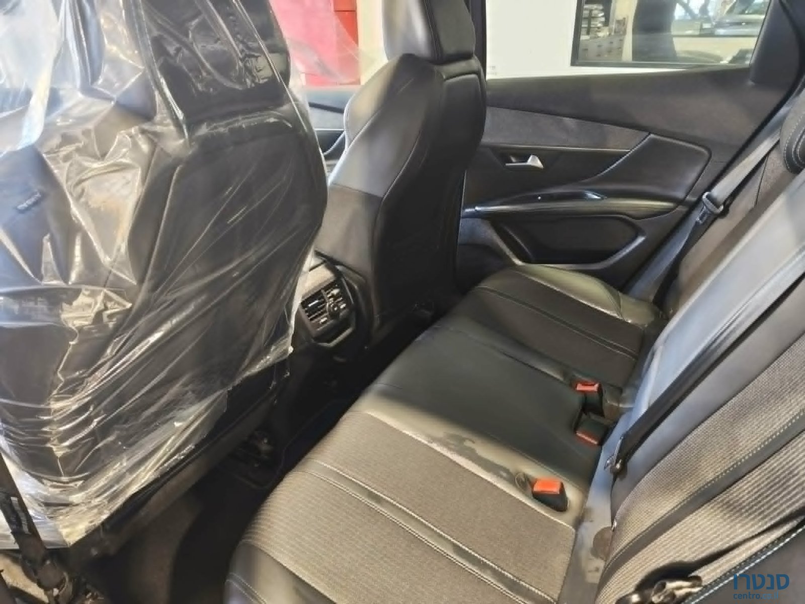 2020' Peugeot 3008 photo #7