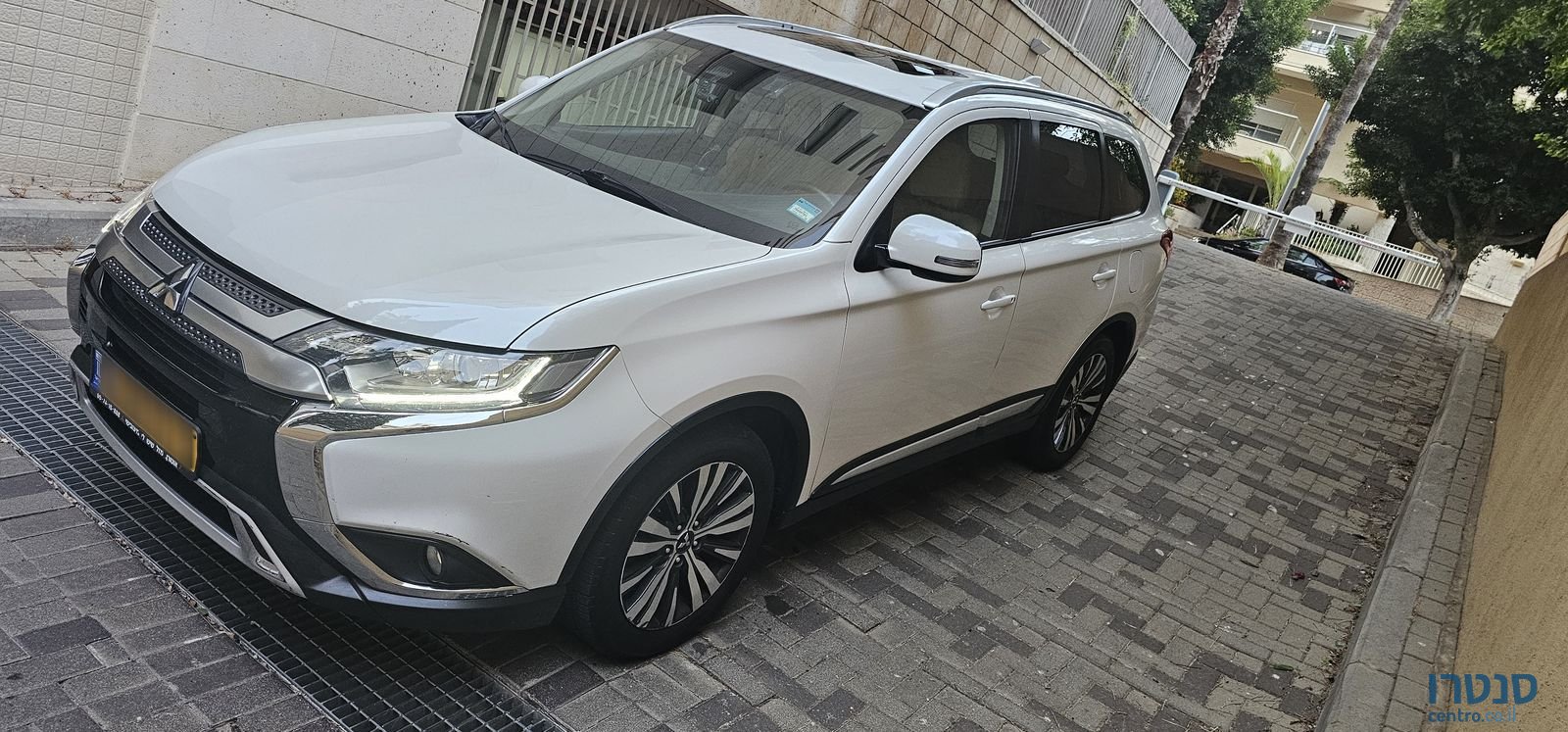 2019' Mitsubishi Outlander מיצובישי אאוטלנדר photo #2