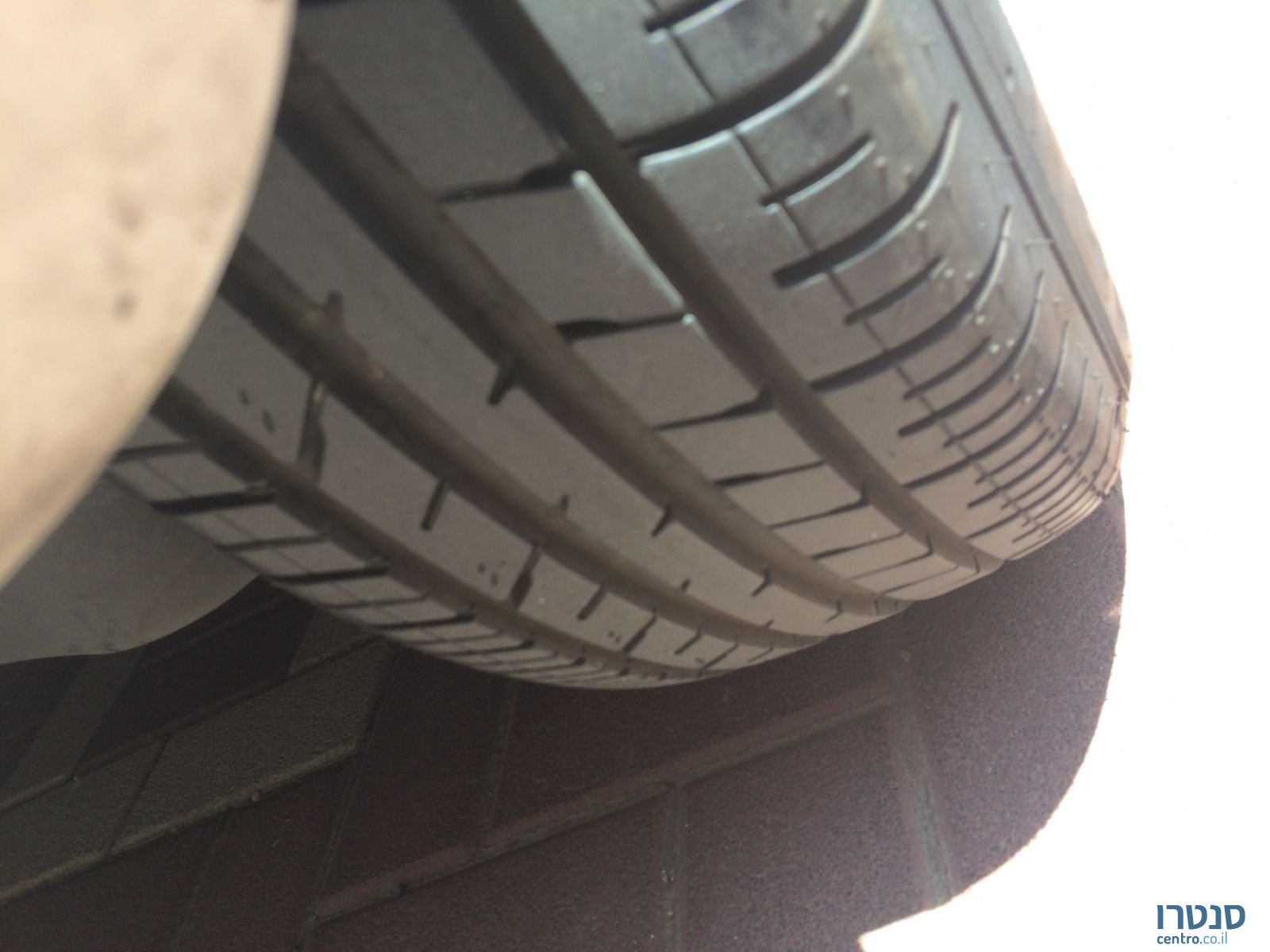 2011' Volkswagen Golf photo #5