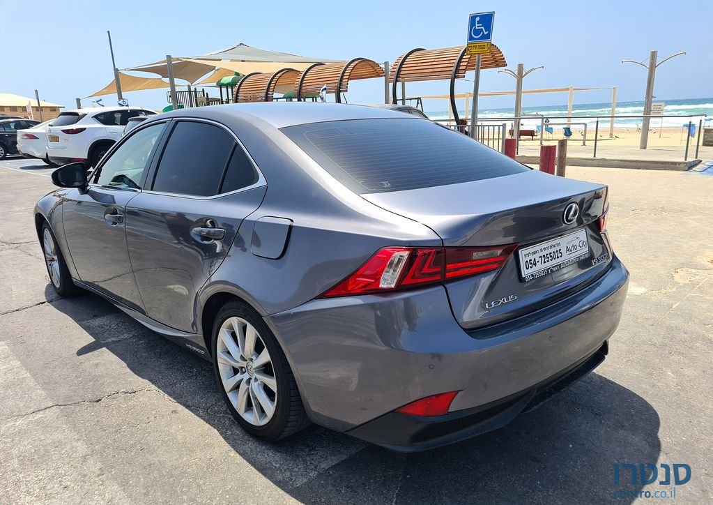 2015' Lexus Is300H לקסוס photo #3