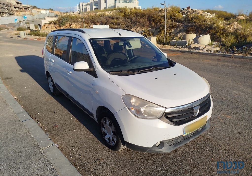2015' Dacia Lodgy דאצ'יה לודג'י photo #5