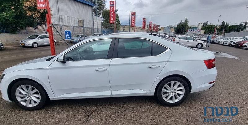 2021' Skoda Superb סקודה סופרב photo #3