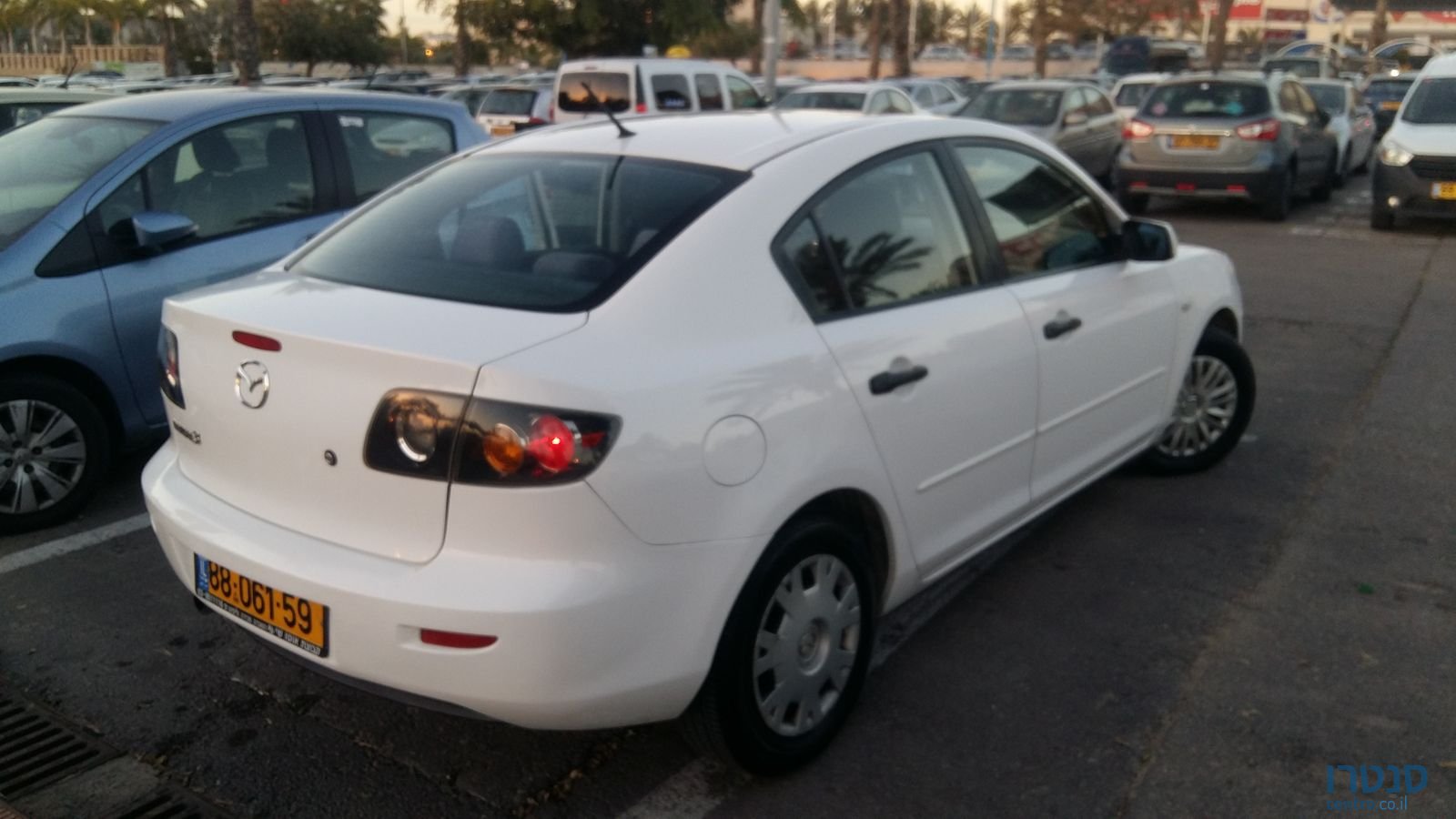 2005' Mazda 3 photo #3