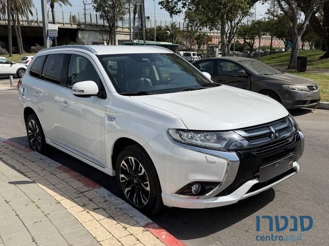 2018' Mitsubishi Outlander מיצובישי אאוטלנדר photo #3