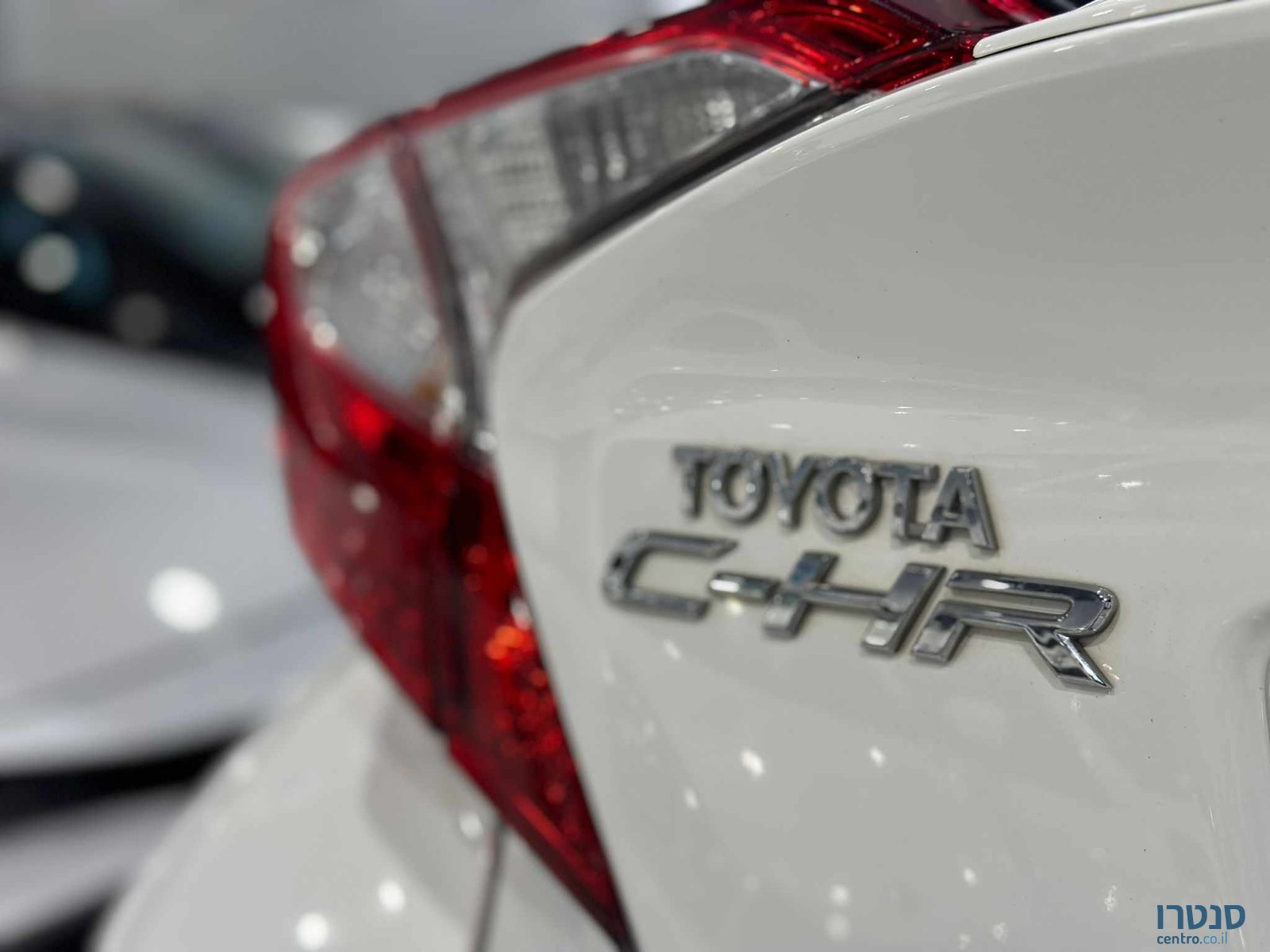 2019' Toyota C-HR photo #6