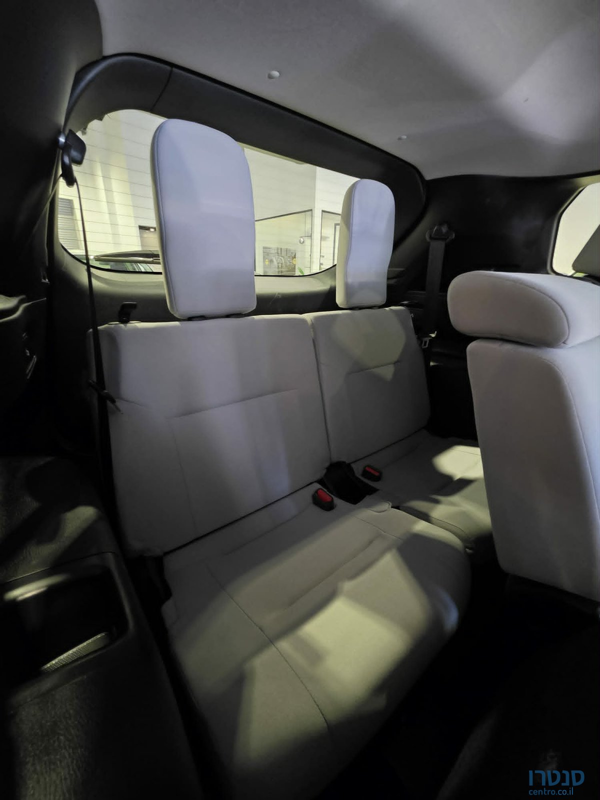 2023' Mitsubishi Outlander photo #7