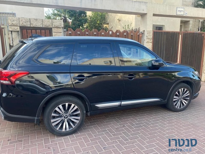 2020' Mitsubishi Outlander מיצובישי אאוטלנדר photo #3