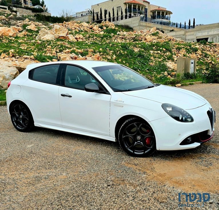 2016' Alfa Romeo Giulietta אלפא רומיאו ג'ולייטה photo #2