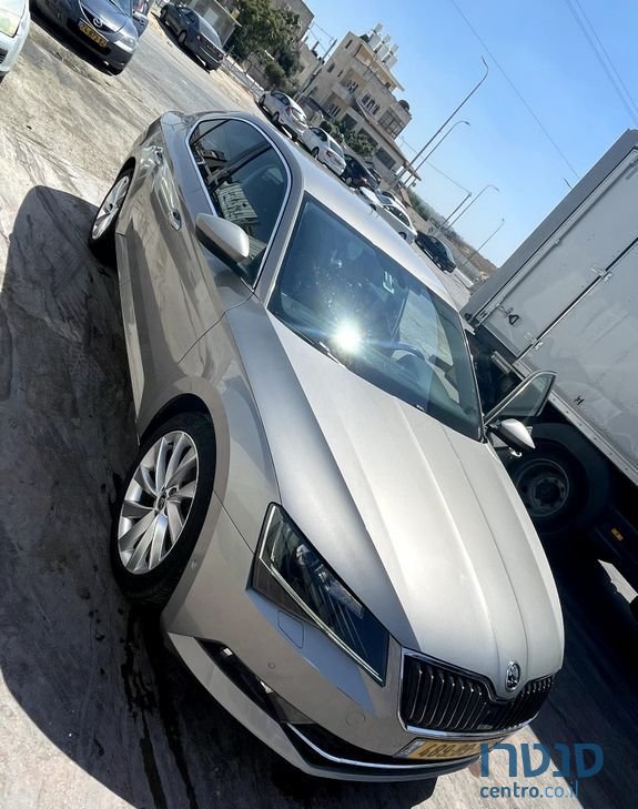 2018' Skoda Superb סקודה סופרב photo #4
