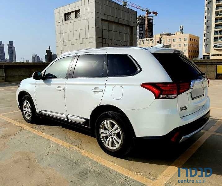 2018' Mitsubishi Outlander מיצובישי אאוטלנדר photo #3