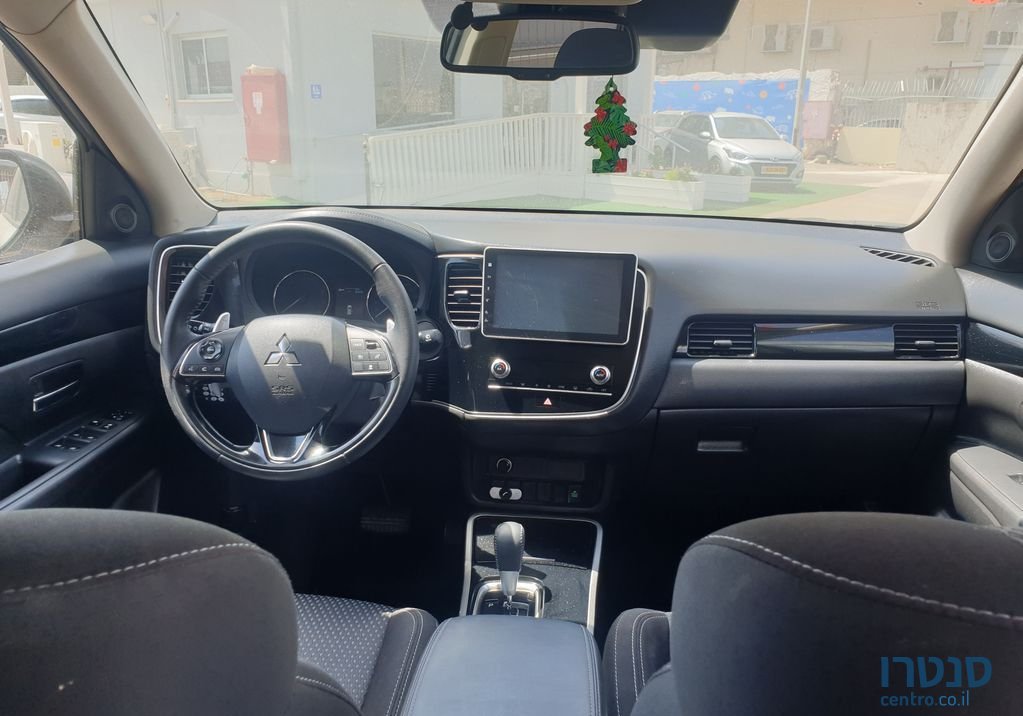 2019' Mitsubishi Outlander מיצובישי אאוטלנדר photo #2