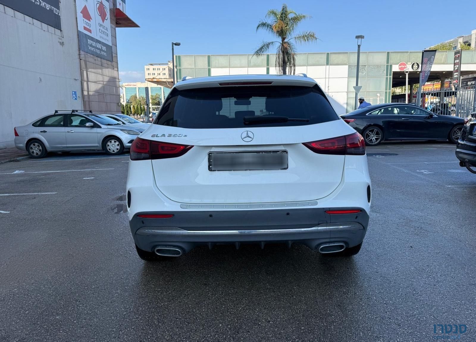 2021' Mercedes-Benz GLA מרצדס-בנץ photo #2