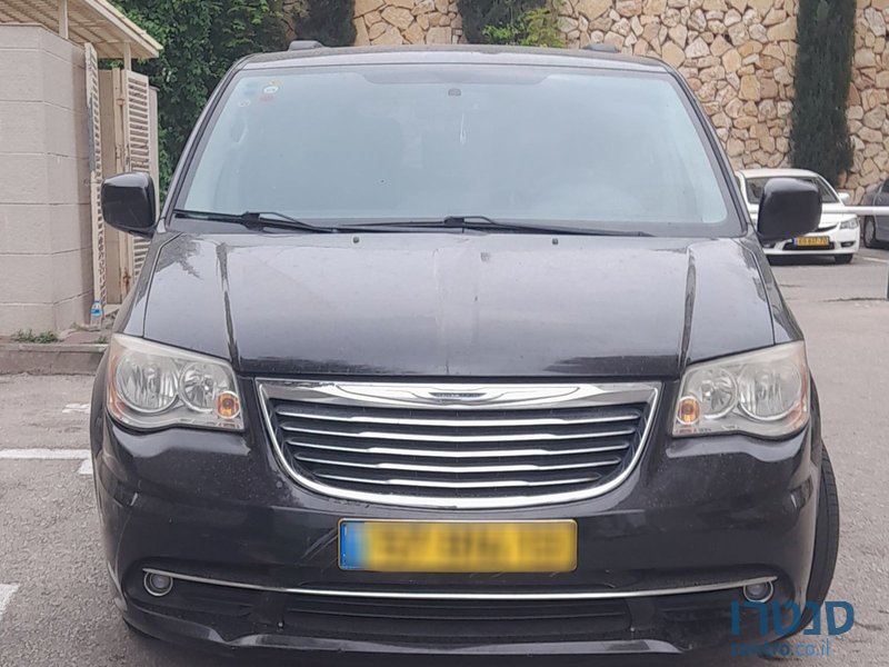 2012' Chrysler Grand Voyager קרייזלר גראנד וויאג`ר photo #3