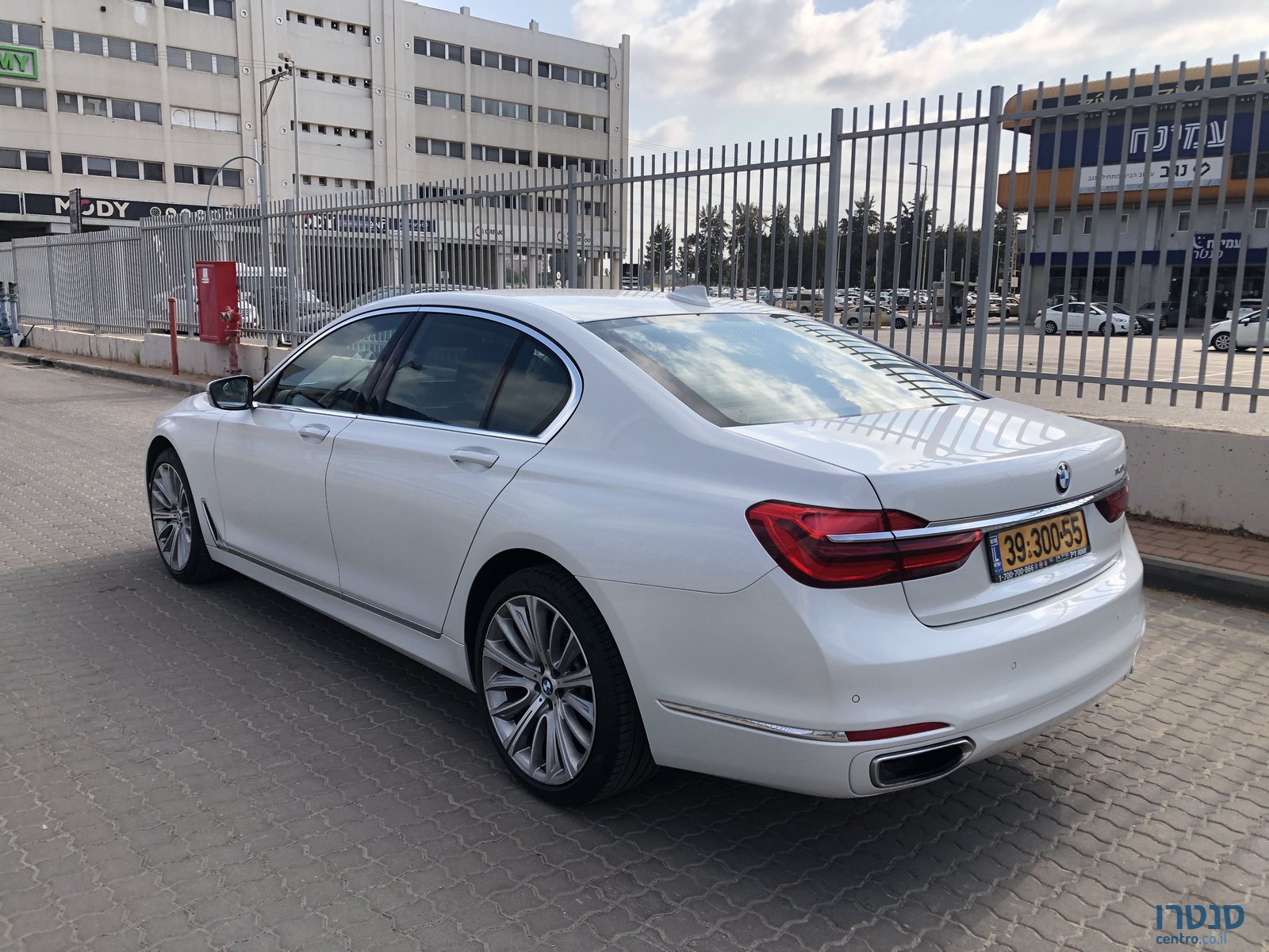 2017' BMW 740 ב.מ.וו photo #3