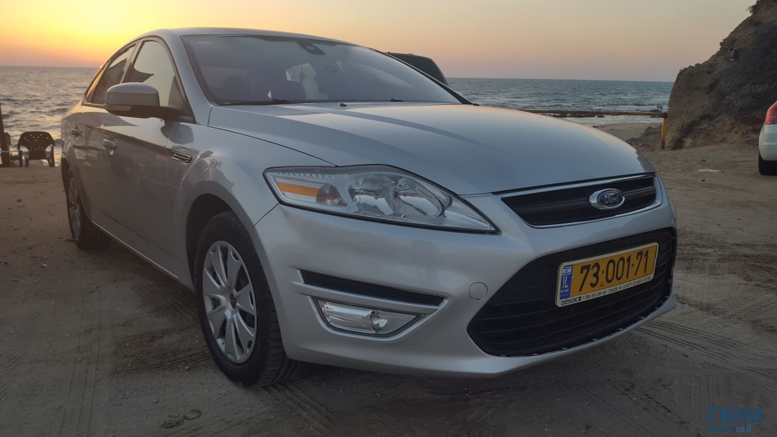2011' Ford Mondeo photo #6