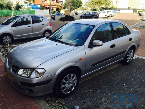 2002' Nissan Almera photo #1