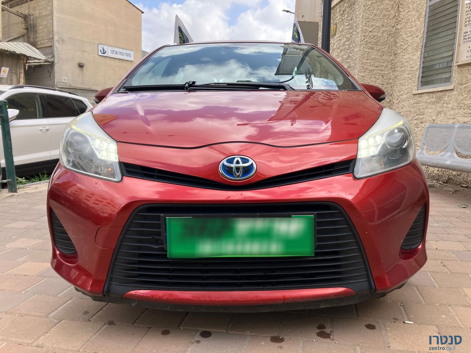 2012' Toyota Yaris טויוטה יאריס photo #3