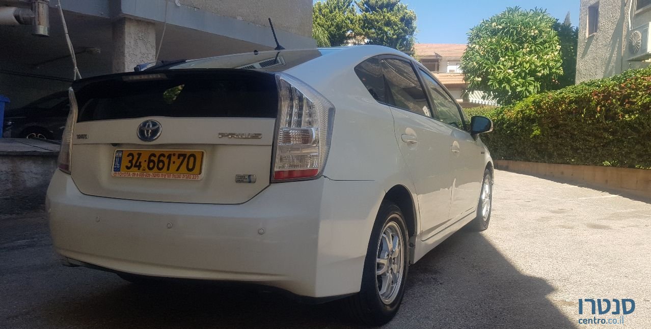 2010' Toyota Prius טויוטה פריוס photo #4