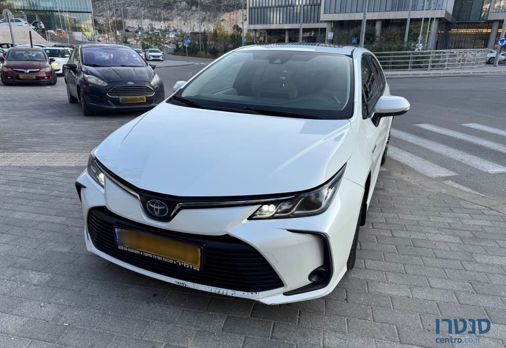 2019' Toyota Corolla טויוטה קורולה photo #3