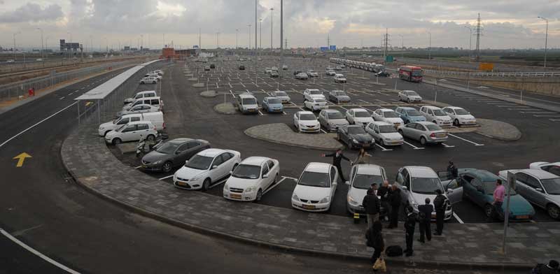 Shapir to enlarge Tel Aviv fast lane parking lot