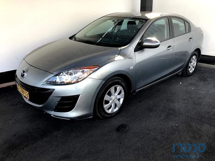 2013' Mazda 3 photo #1