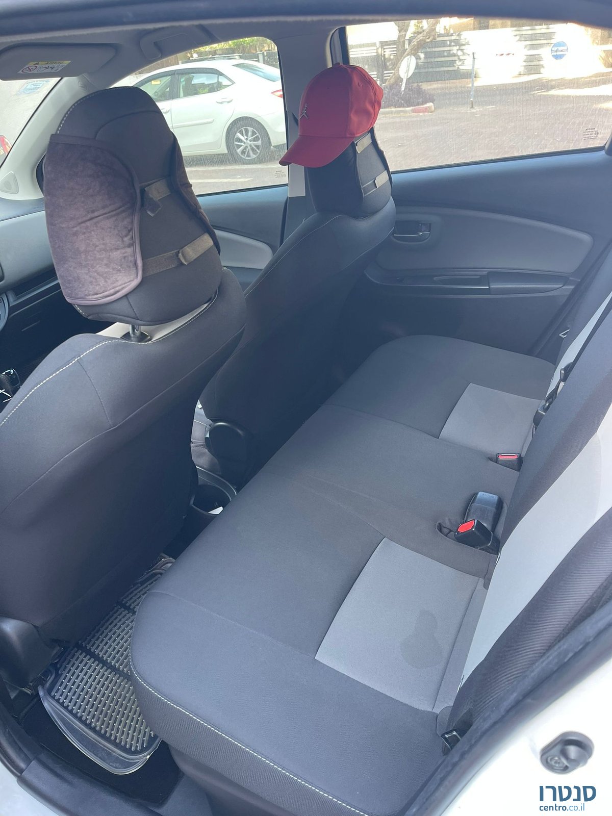 2018' Toyota Yaris טויוטה יאריס photo #4