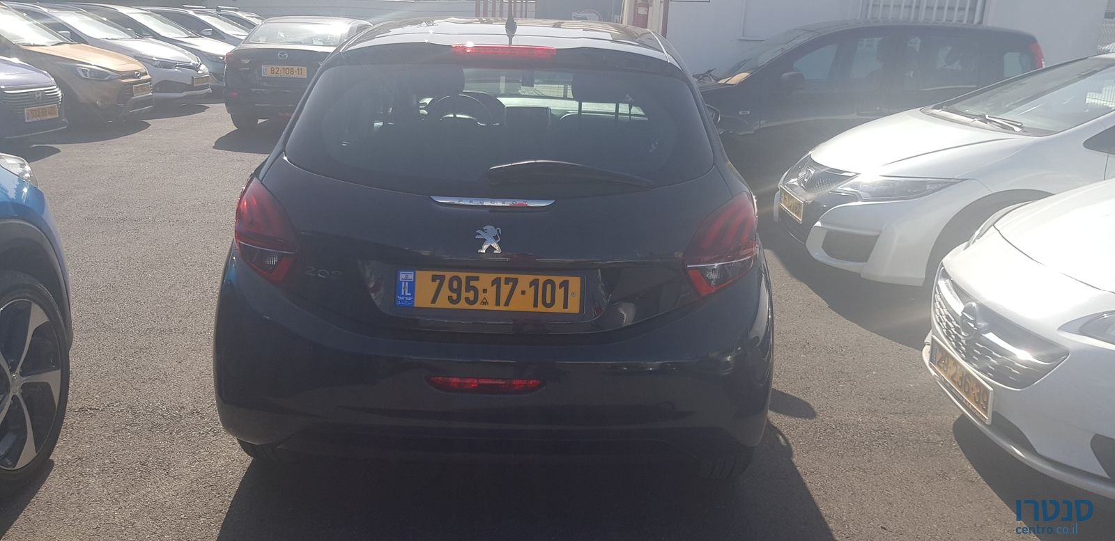 2020' Peugeot 208 photo #3