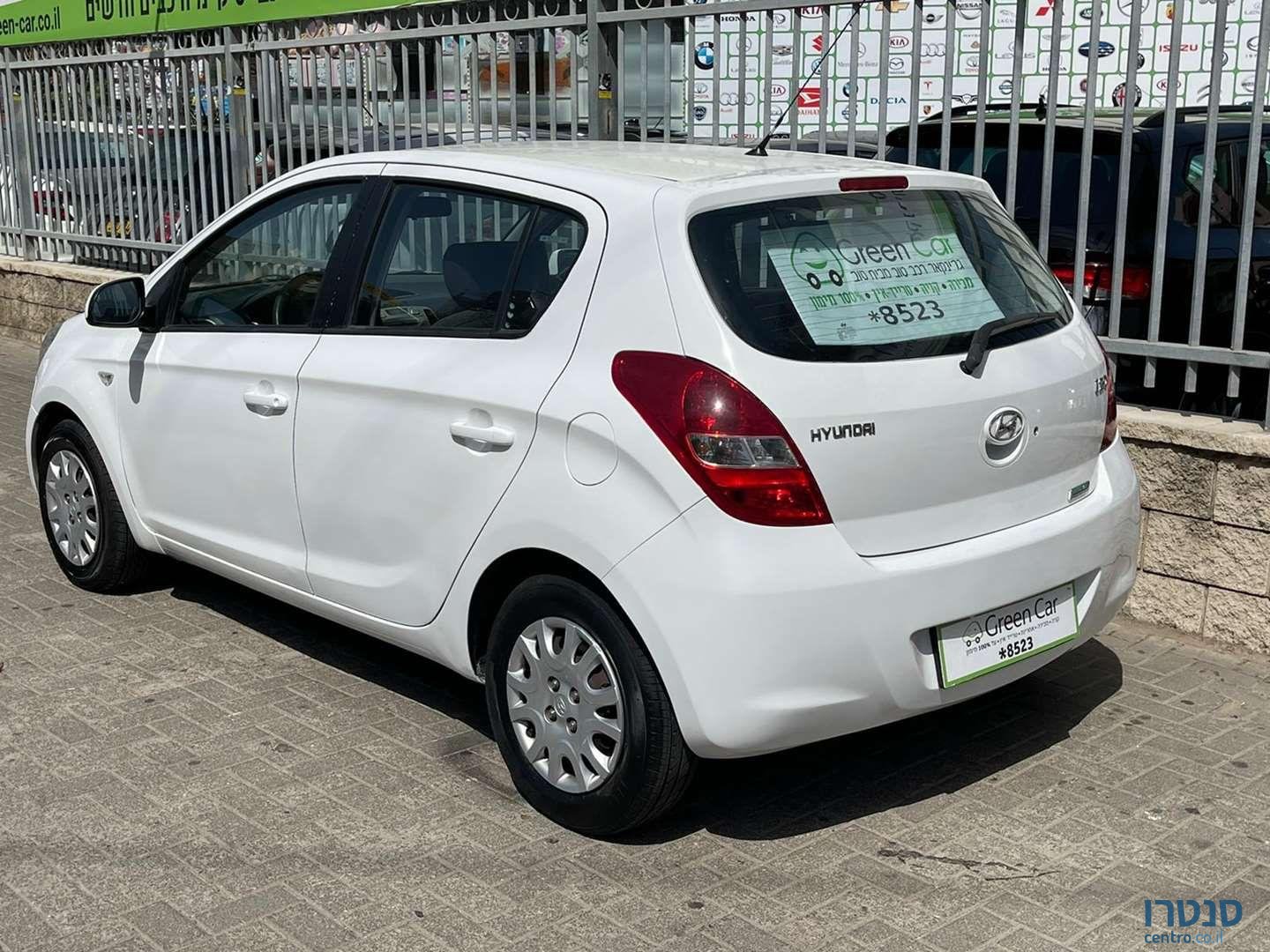 2010' Hyundai i20 יונדאי photo #3