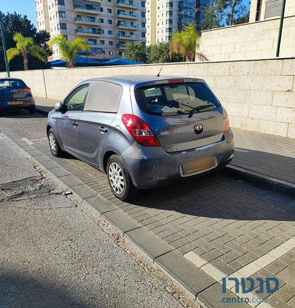 2011' Hyundai i20 יונדאי photo #1