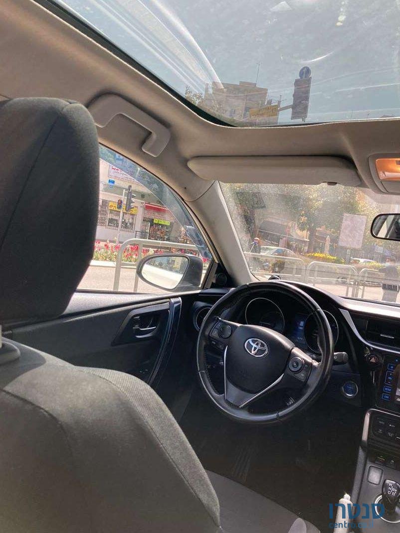 2017' Toyota Auris טויוטה אוריס photo #1