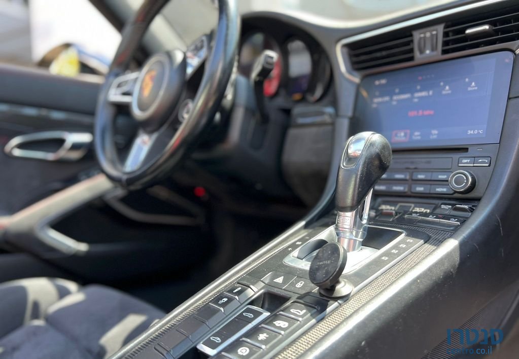 2018' Porsche 911 פורשה 911 טארגה photo #2