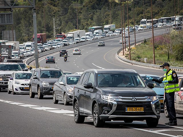 Из-за блокпостов полиции на дорогах Израиля образовались автомобильные пробки