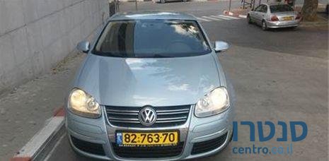 2010' Volkswagen Jetta photo #2