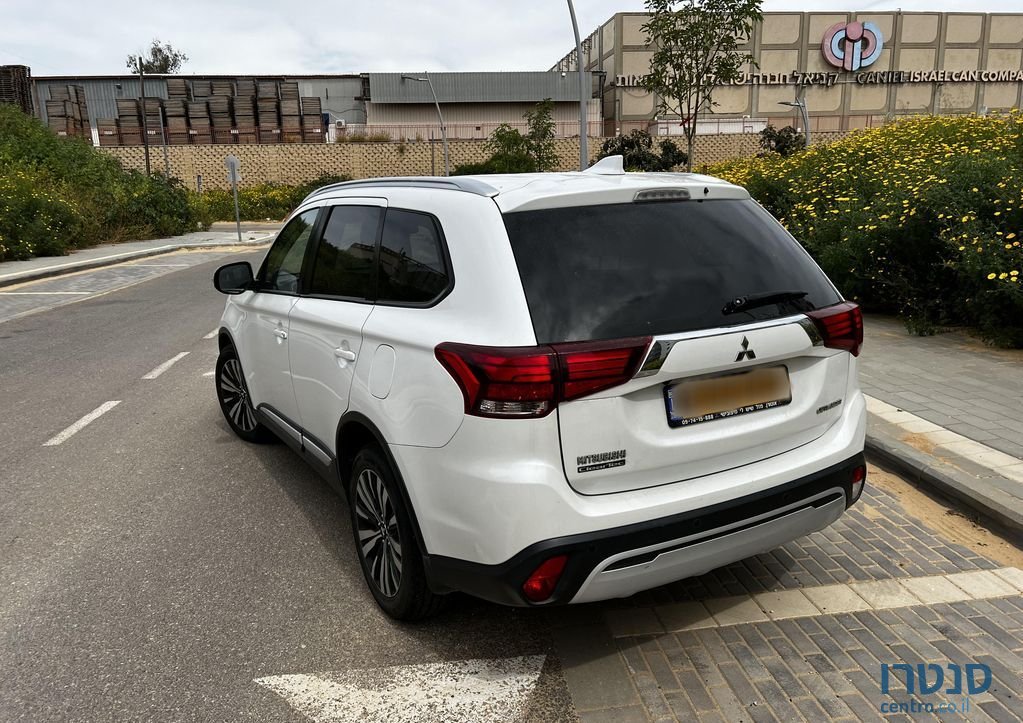 2019' Mitsubishi Outlander מיצובישי אאוטלנדר photo #2