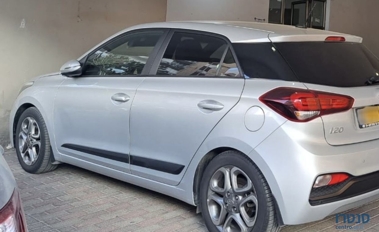 2020' Hyundai i20 יונדאי photo #2