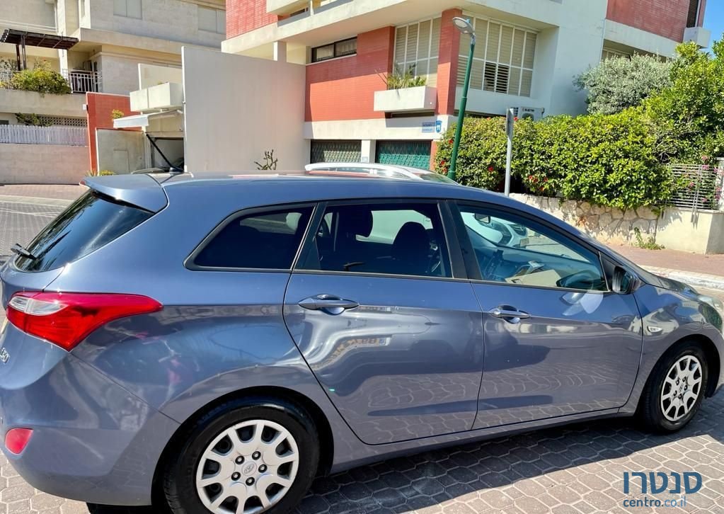 2013' Hyundai i30 יונדאי photo #4