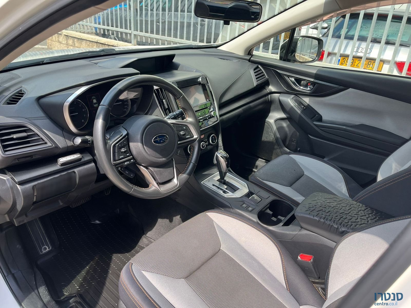 2020' Subaru XV photo #2