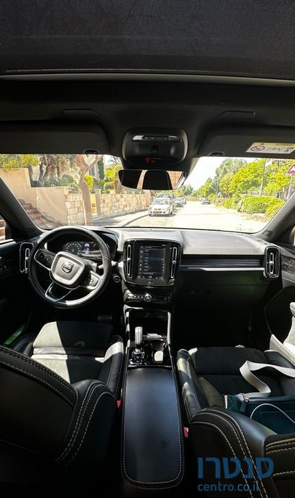 2020' Volvo XC40 וולוו photo #4