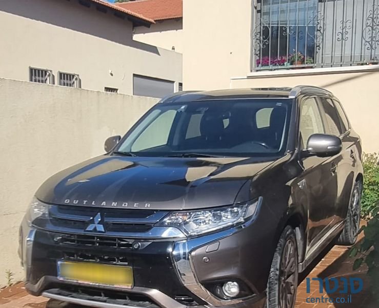 2018' Mitsubishi Outlander מיצובישי אאוטלנדר photo #1