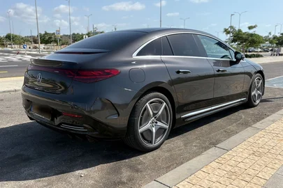 2024' Mercedes-Benz EQE מרצדס-בנץ