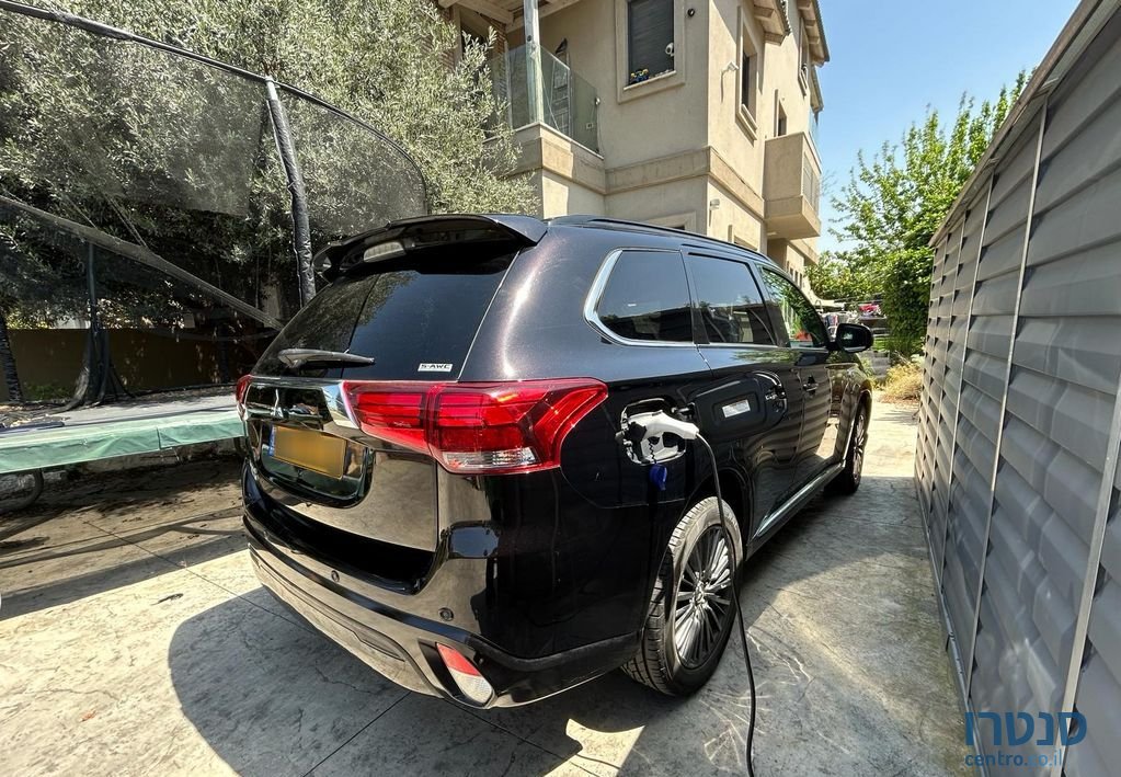 2020' Mitsubishi Outlander מיצובישי אאוטלנדר Phev photo #4